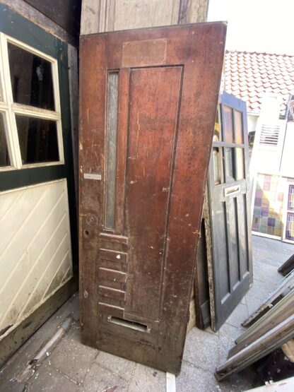 LEEN_Oude bouwmaterialen_Antieke voordeur met paneel C31119